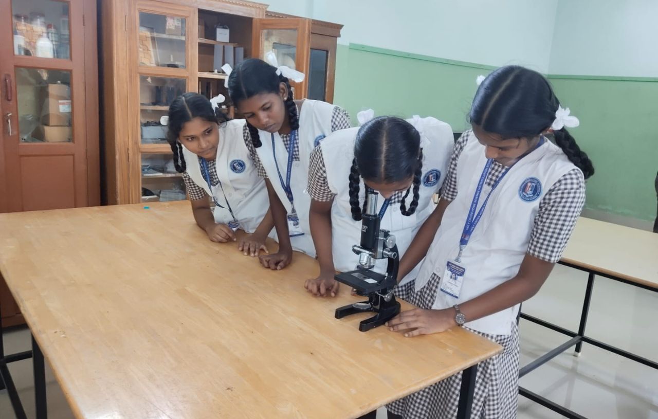 Sci_Lab_002_HCHSMS